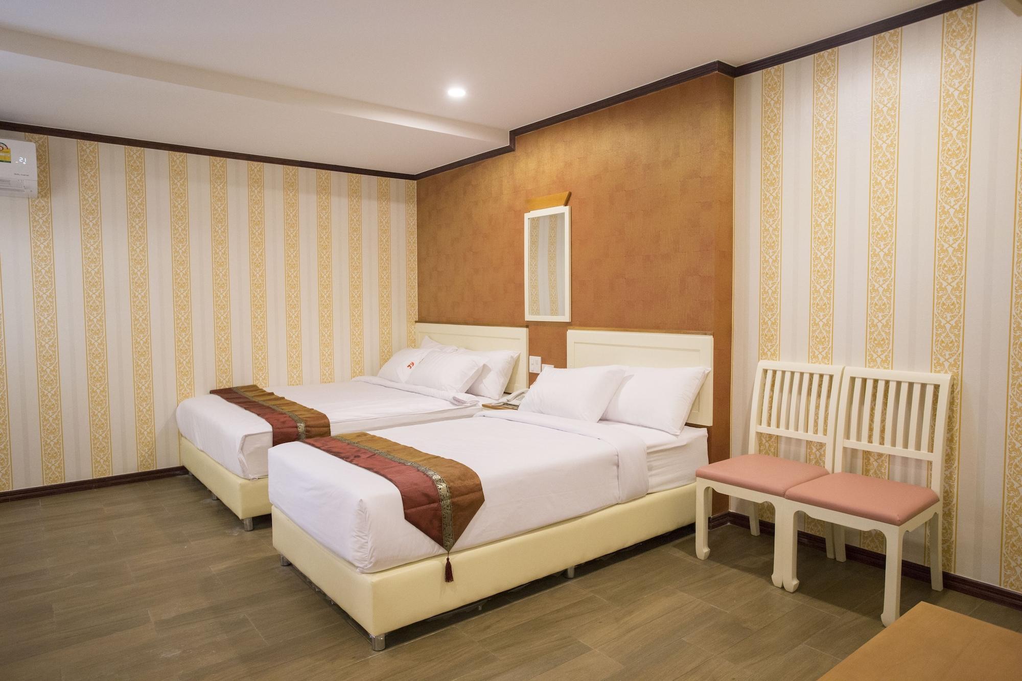 J&Y Hotel Latphrao 35 Бангкок Екстер'єр фото