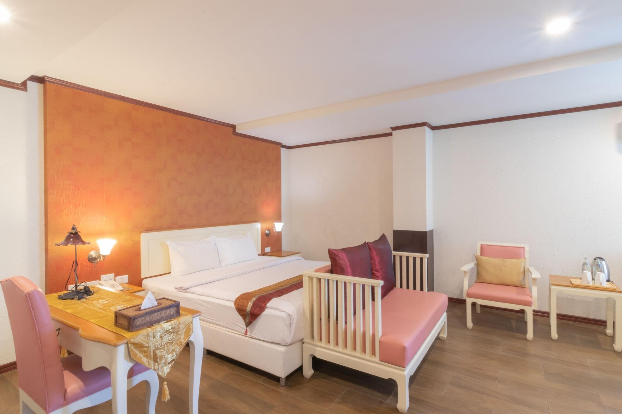 J&Y Hotel Latphrao 35 Бангкок Екстер'єр фото