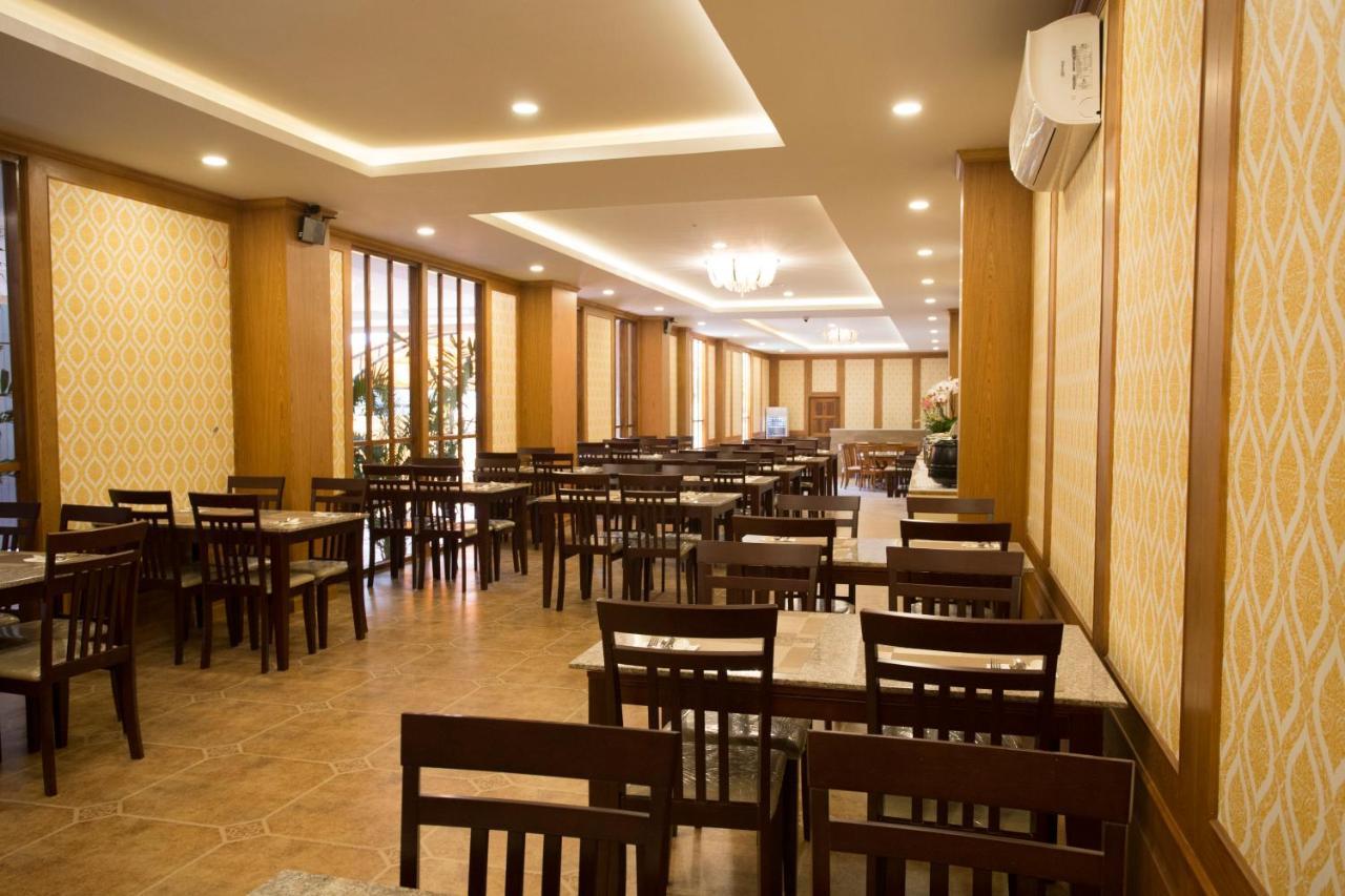 J&Y Hotel Latphrao 35 Бангкок Екстер'єр фото